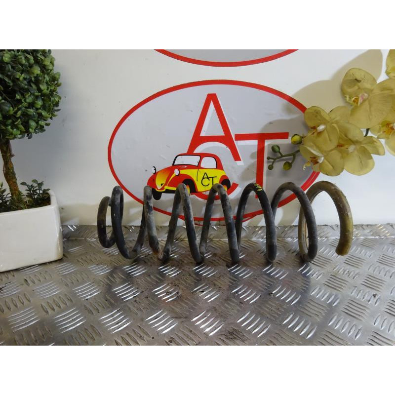 Ressort de suspension arriere droit PEUGEOT EXPERT II PHASE 2 FOURGON d’occasion