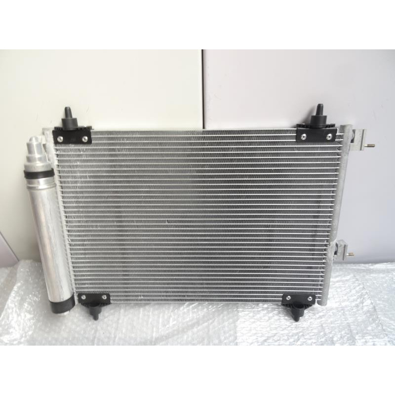 Condenseur de clim PEUGEOT 307 BREAK CLASSIQUE PHASE 1 d’occasion