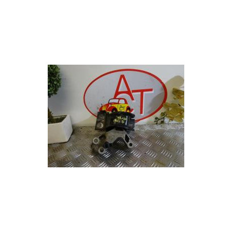 Support moteur droit RENAULT CLIO IV d’occasion