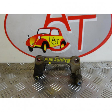 Support etrier frein (chape) arriere droit CITROEN JUMPY III CABINE APPROFONDIE d’occasion