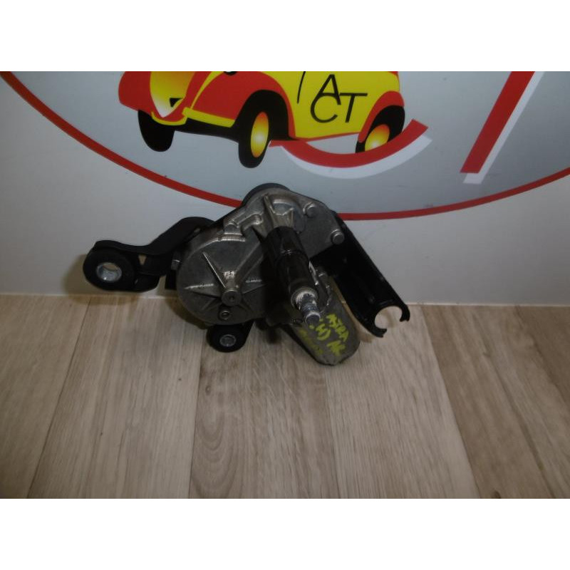 Mot. essuie glace arrière OPEL ASTRA (H) GTC COUPE d’occasion