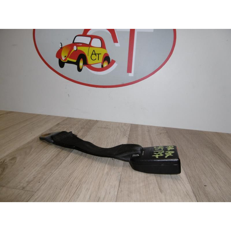 Attache ceinture arriere centrale CITROEN AX PHASE 2 d’occasion