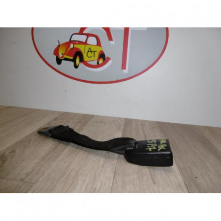 Attache ceinture arriere centrale CITROEN AX PHASE 2 d’occasion