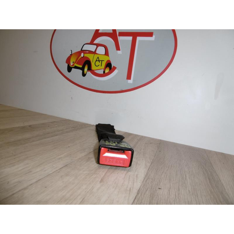 Attache ceinture arriere centrale CITROEN AX PHASE 2 d’occasion