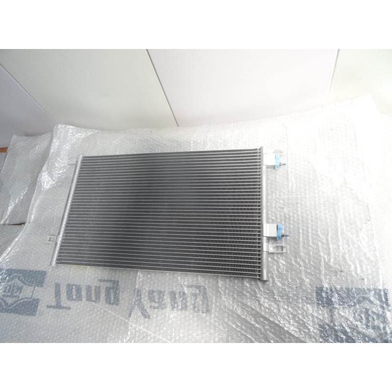 Condenseur de clim RENAULT LAGUNA II PHASE 1 d’occasion