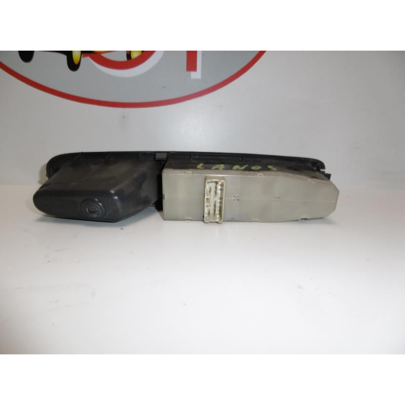 Interrupteur de leve vitre (Bloc complet) DAEWOO LANOS PHASE 2 d’occasion