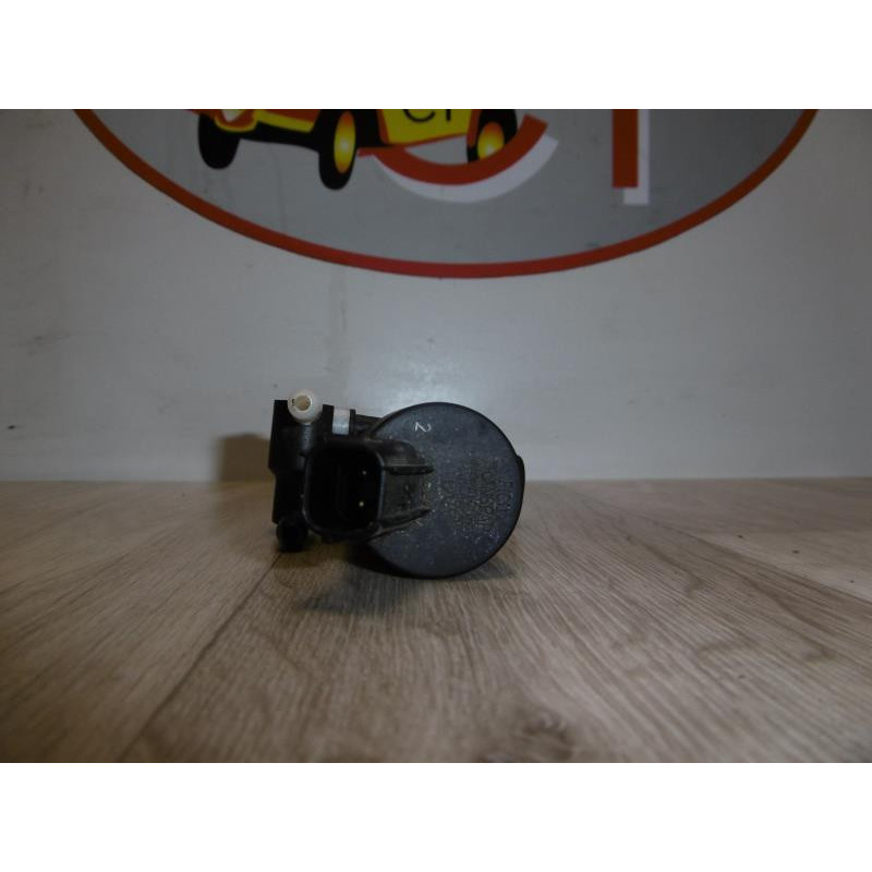 Pompe lave glace avant FORD KUGA d’occasion