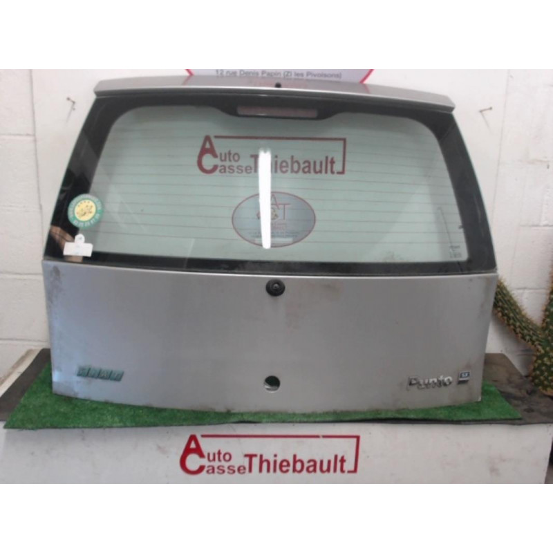 Malle/Hayon arriere FIAT PUNTO II PHASE 1 d’occasion