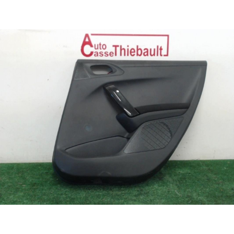 Garniture laterale arriere droite PEUGEOT 208 1.6 HDI d’occasion