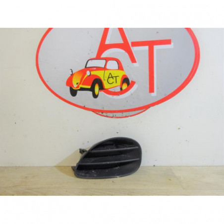 Enjoliveur anti brouillard TOYOTA YARIS I PHASE 2 d’occasion