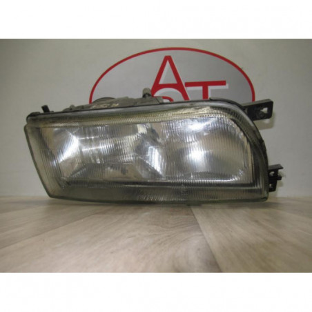 Optique avant principal droit (feux)(phare) NISSAN PRIMERA I d’occasion