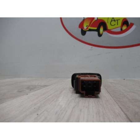 Commande degivrage lunette arriere NISSAN PRIMERA I d’occasion
