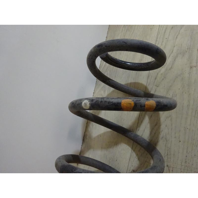 Ressort de suspension arriere droit SUZUKI SPLASH d’occasion