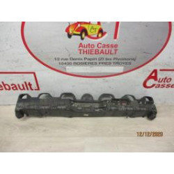 Support de pare chocs arriere RENAULT  d’occasion
