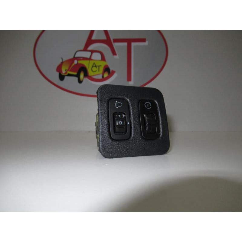 Commande de reglage hauteur de phare MITSUBISHI PAJERO SPORT d’occasion