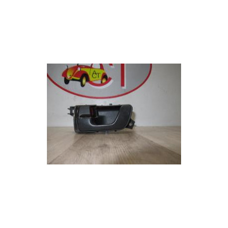 Poignee interieur avant gauche MITSUBISHI PAJERO SPORT d’occasion