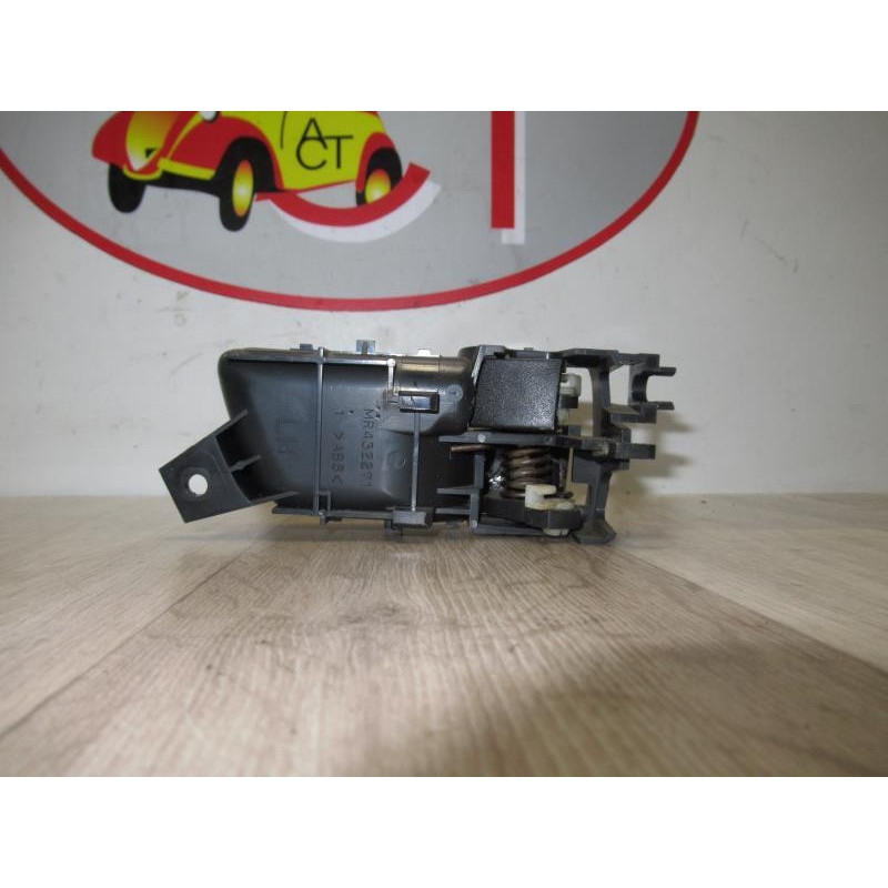 Poignee interieur avant gauche MITSUBISHI PAJERO SPORT d’occasion