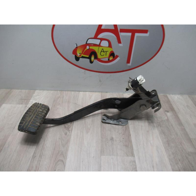 Pedalier de frein MITSUBISHI PAJERO SPORT d’occasion