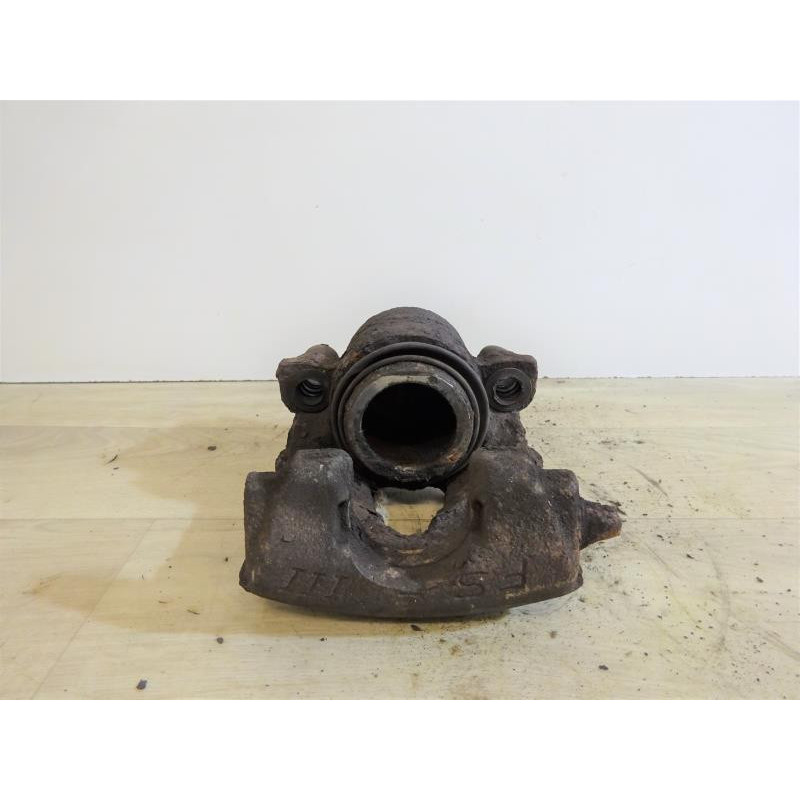 Etrier avant gauche (freinage) VOLKSWAGEN NEW BEETLE d’occasion