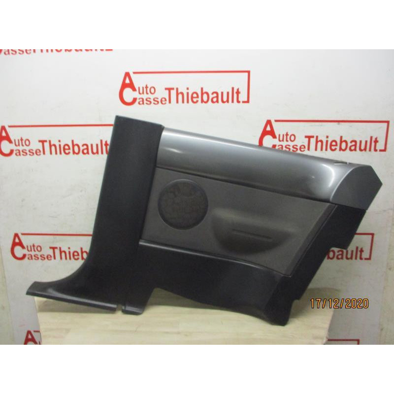 Garniture laterale arriere droite VOLKSWAGEN NEW BEETLE d’occasion