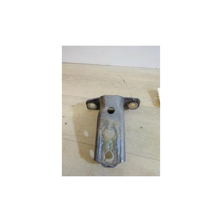 Charniere de porte arriere droit inferieur MITSUBISHI PAJERO SPORT d’occasion