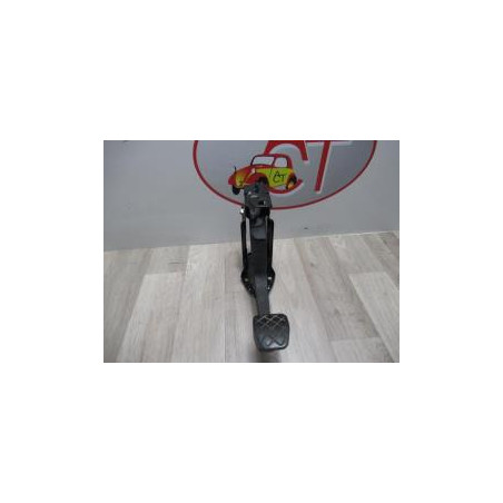 Pedalier d'embrayage VOLKSWAGEN NEW BEETLE d’occasion
