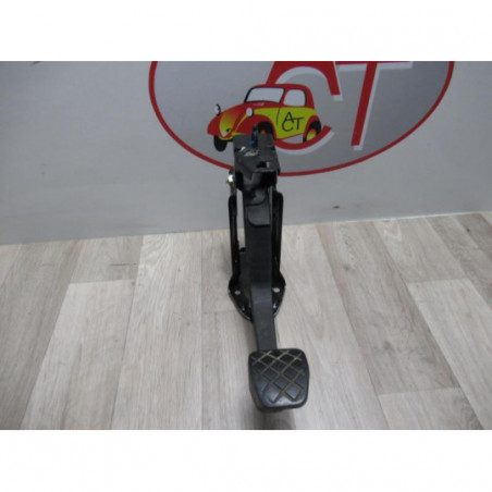 Pedalier d'embrayage VOLKSWAGEN NEW BEETLE d’occasion