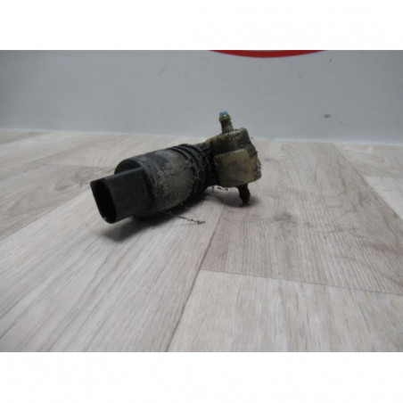 Pompe lave glace avant VOLKSWAGEN POLO IV (9N3) PHASE 2 d’occasion