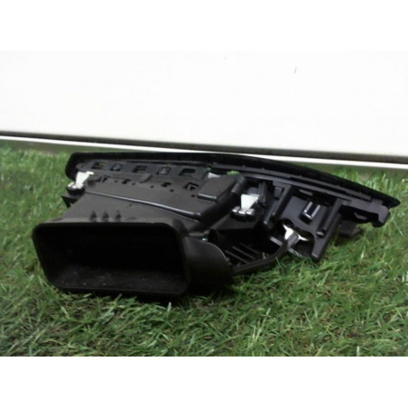 Aerateur tableau de bord avant droit PEUGEOT 208 1.6 HDI d’occasion