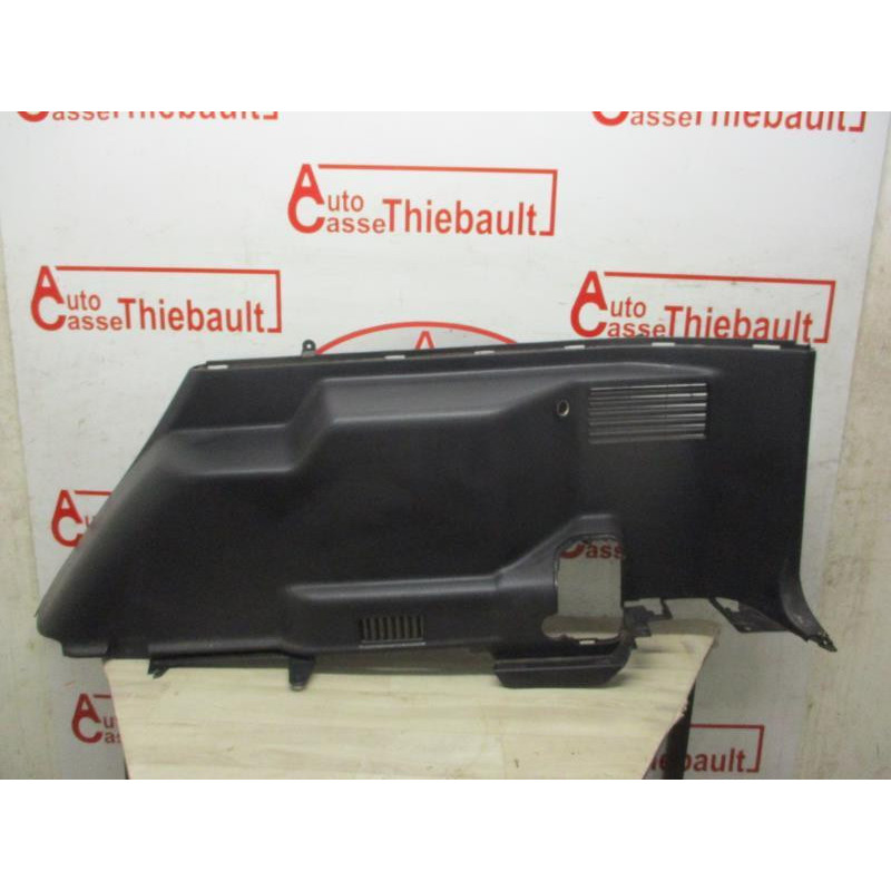 Garniture laterale arriere droite MITSUBISHI PAJERO SPORT d’occasion