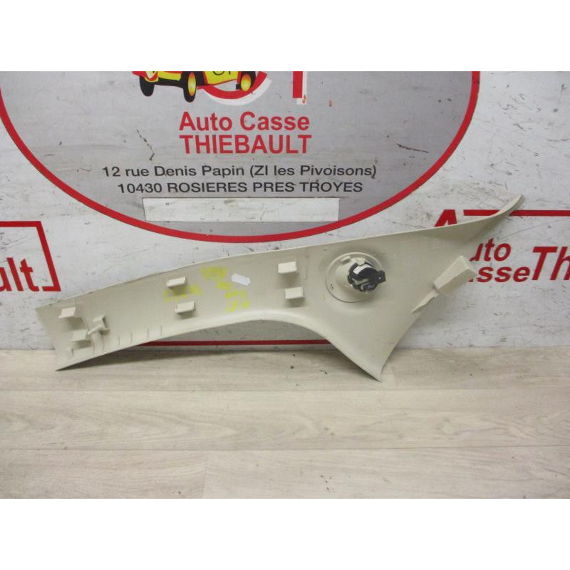 Garniture laterale avant droite FIAT 500 III d’occasion
