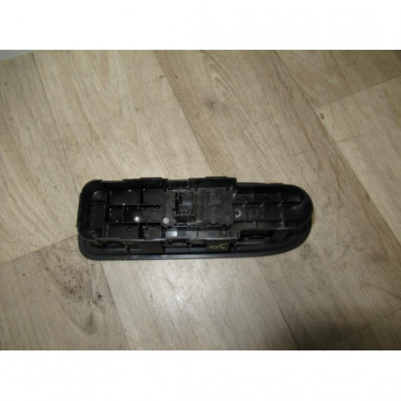 Interrupteur de leve vitre avant droit PEUGEOT 308 PHASE 1 d’occasion