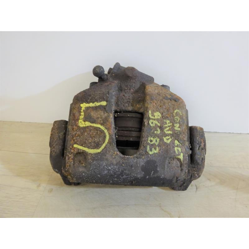 Etrier avant droit (freinage) FORD TRANSIT CONNECT PHASE 2 d’occasion