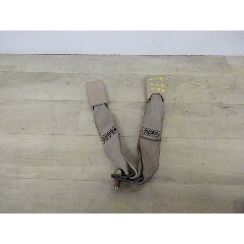 Attache ceinture arriere droit NISSAN X-TRAIL I PHASE 1 d’occasion