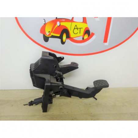 Pedalier d'embrayage MERCEDES CLASSE A (169) d’occasion