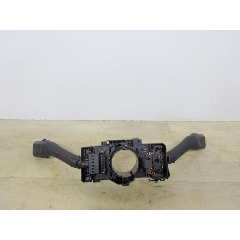 Com (Bloc Contacteur Tournant+Commodo Essuie Glace+Commodo Phare) SEAT LEON d’occasion