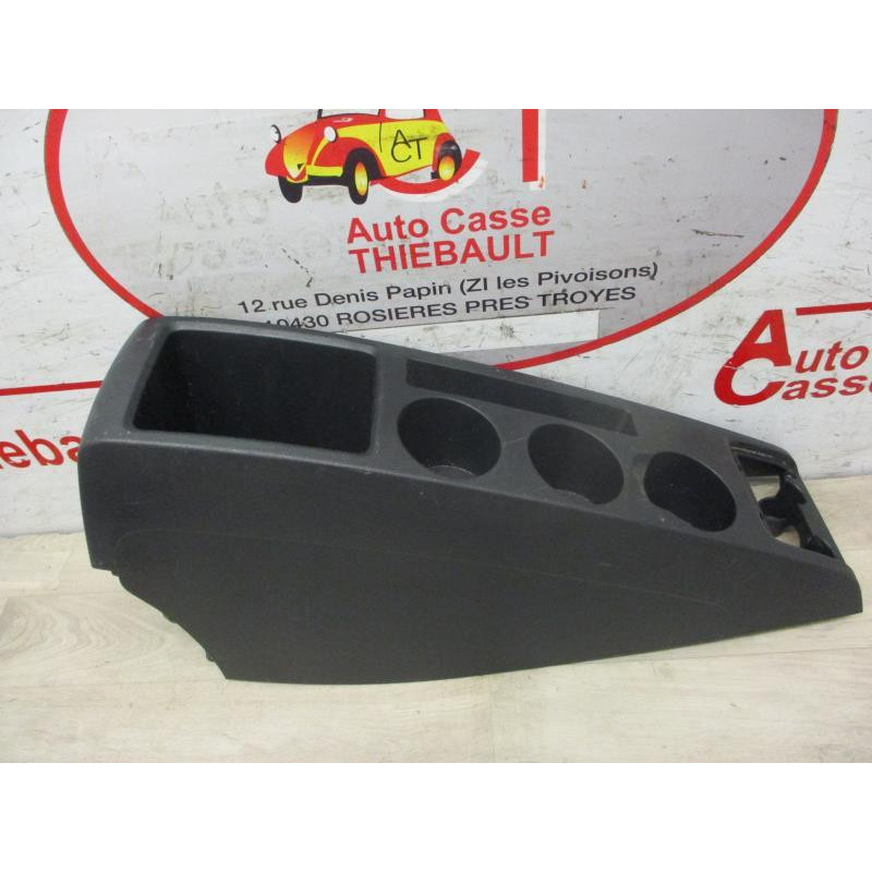 Console central (interieur plastique) TOYOTA COROLLA VERSO II PHASE 1 d’occasion