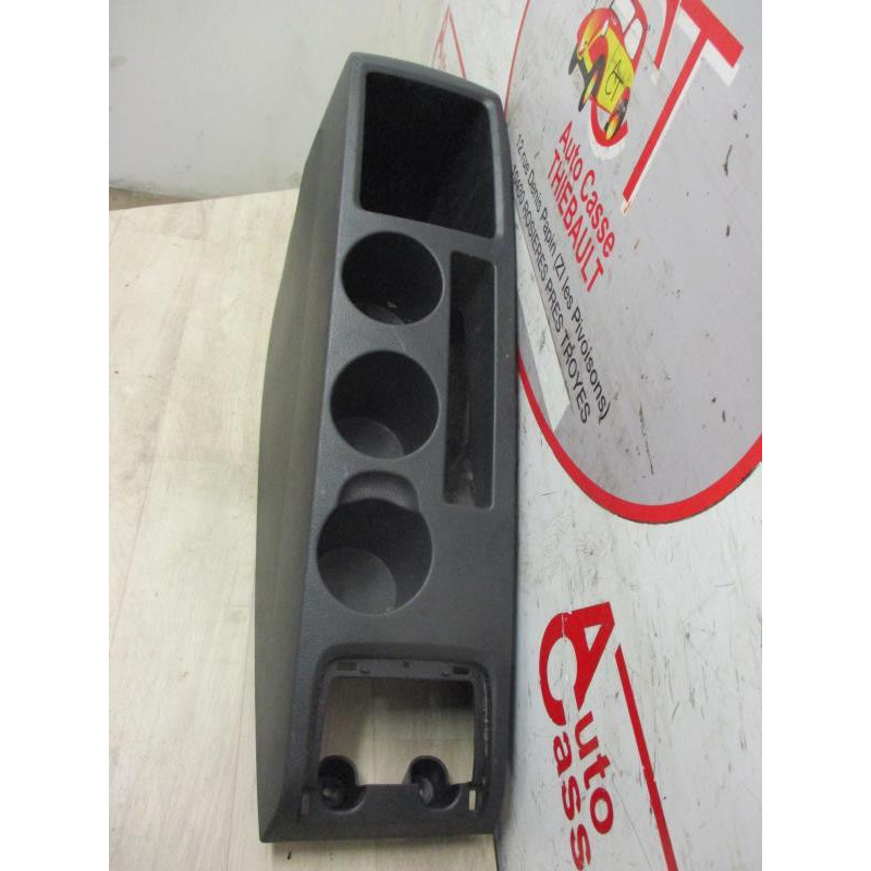 Console central (interieur plastique) TOYOTA COROLLA VERSO II PHASE 1 d’occasion