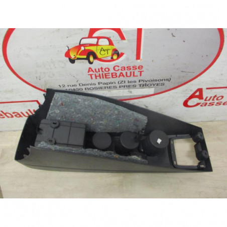 Console central (interieur plastique) TOYOTA COROLLA VERSO II PHASE 1 d’occasion