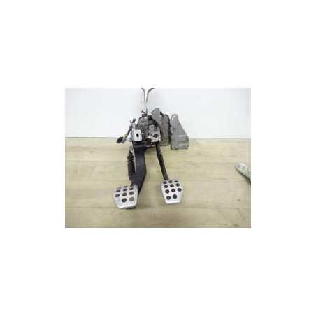 Pedalier PEUGEOT 307 CC 2.0HDI SPORT PACK d’occasion
