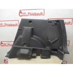 Garniture laterale arriere droite TOYOTA COROLLA VERSO II PHASE 1 d’occasion