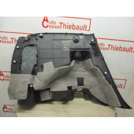 Garniture laterale arriere droite TOYOTA COROLLA VERSO II PHASE 1 d’occasion