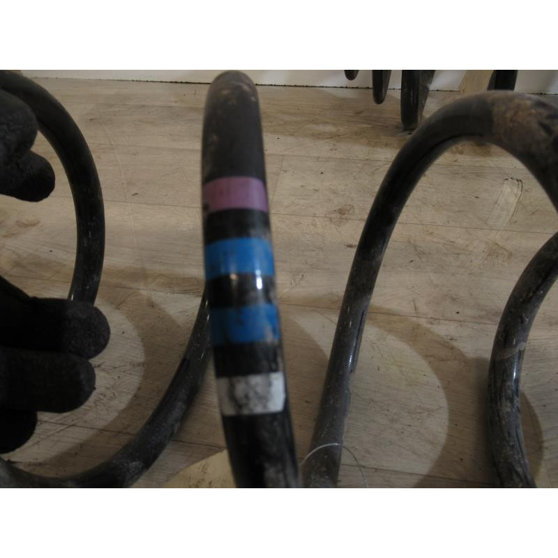 Ressort de suspension arriere droit PEUGEOT  d’occasion