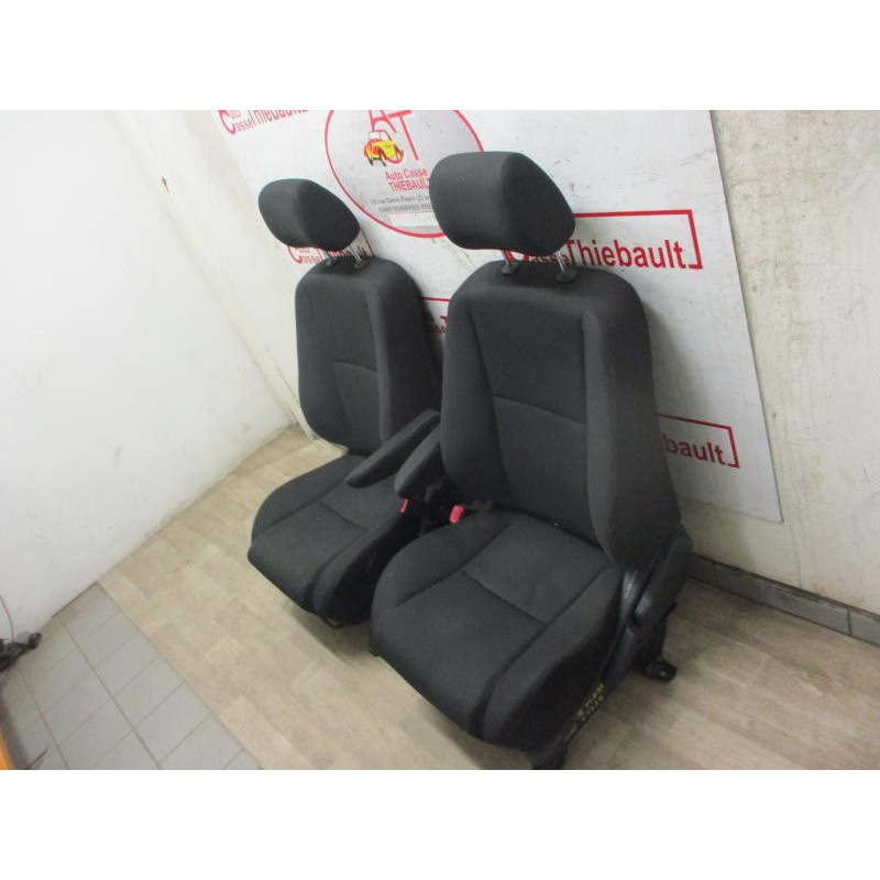 Interieur complet TOYOTA COROLLA VERSO II PHASE 1 d’occasion