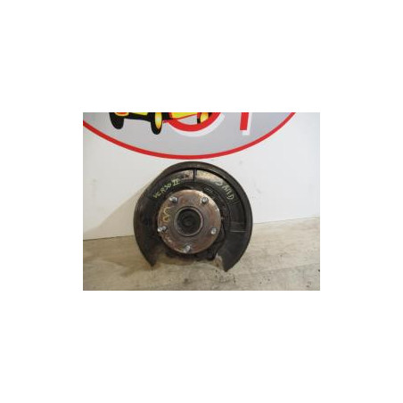 Fusee arriere droit TOYOTA COROLLA VERSO II PHASE 1 d’occasion
