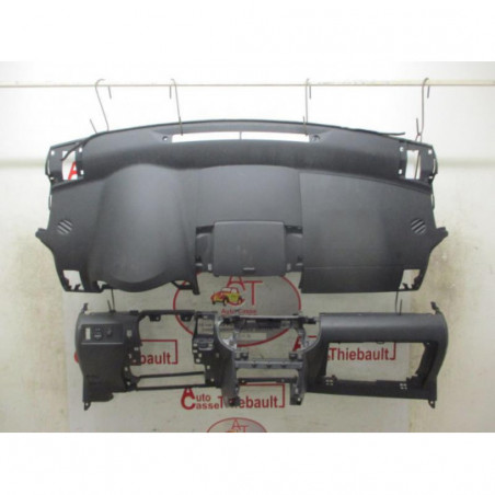 Tableau de bord TOYOTA COROLLA VERSO II PHASE 1 d’occasion