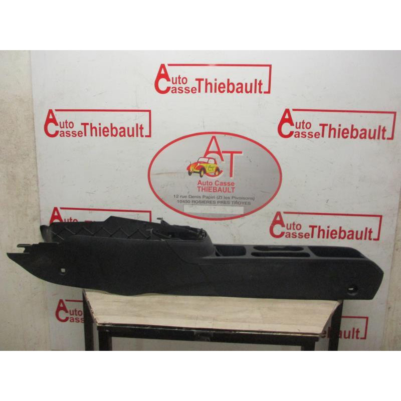 Console central (interieur plastique) FORD FIESTA VI d’occasion