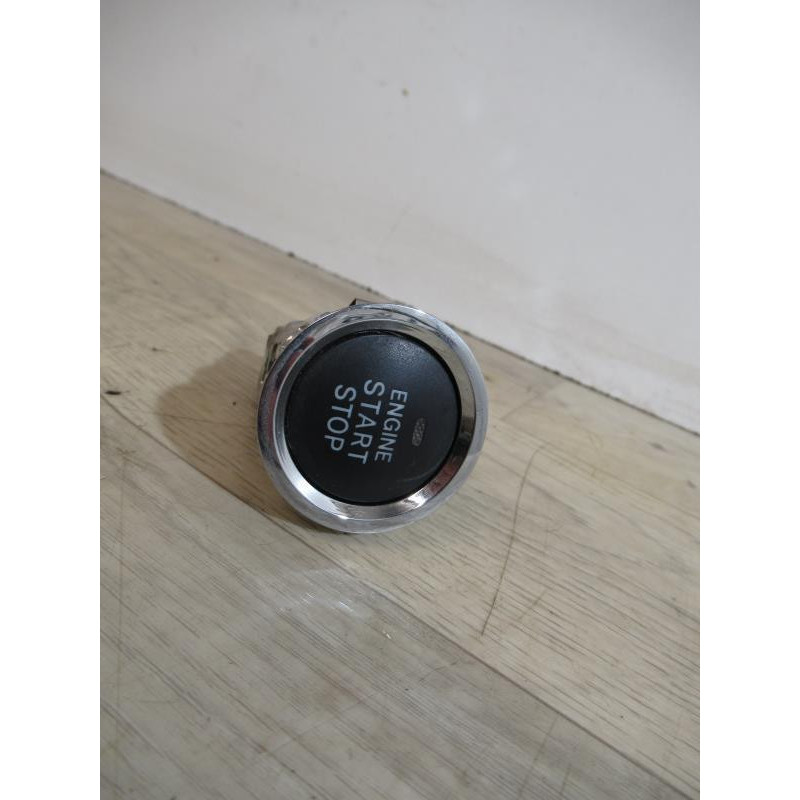 Bouton start stop TOYOTA COROLLA VERSO II PHASE 1 d’occasion
