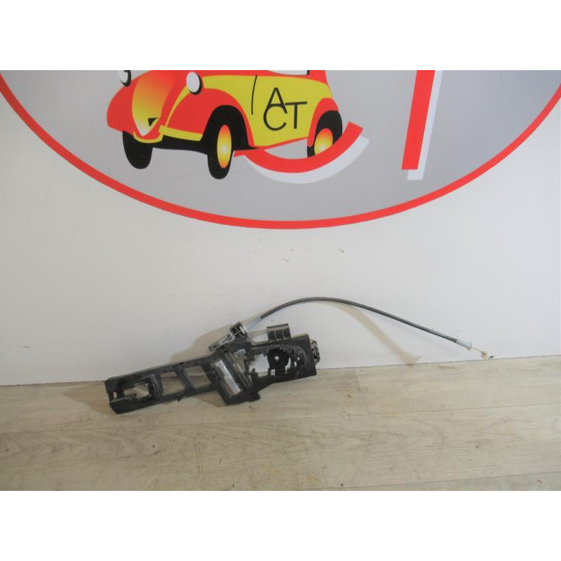Support poignee porte avant gauche FORD FIESTA VI d’occasion