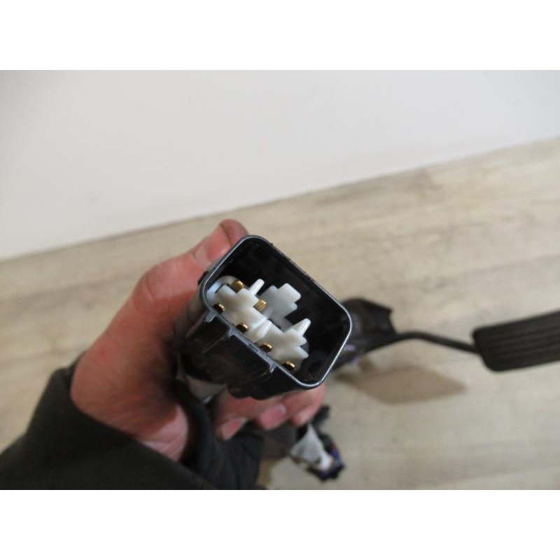 Potentiometre de pedale de gaz d'accelerateur TOYOTA COROLLA VERSO II PHASE 1 d’occasion